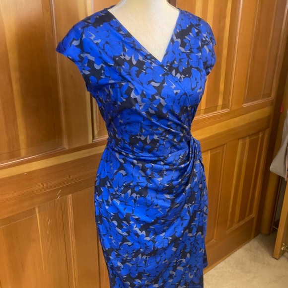 Floral Print Cross-Knot Side Wrap Dress - Picture 5 of 15